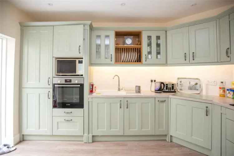 3 Bedroom Bungalow For Sale - Recently Renovated