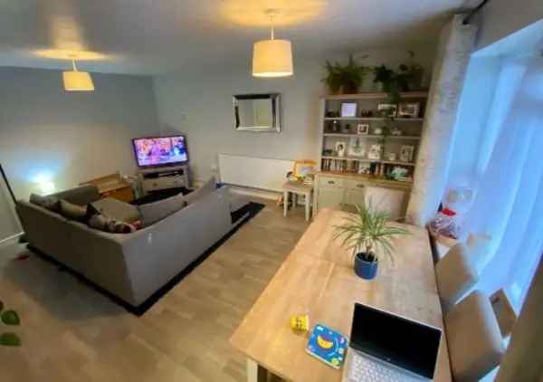 Flat For Rent in Rochford, England