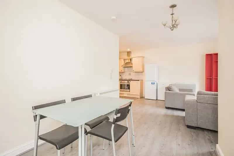 3 Bedroom Flat to Rent Salford Near Salford University