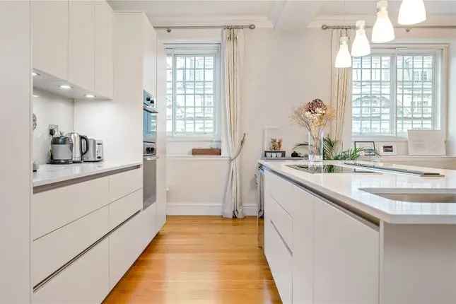 Flat for sale in Kingsway, London WC2B