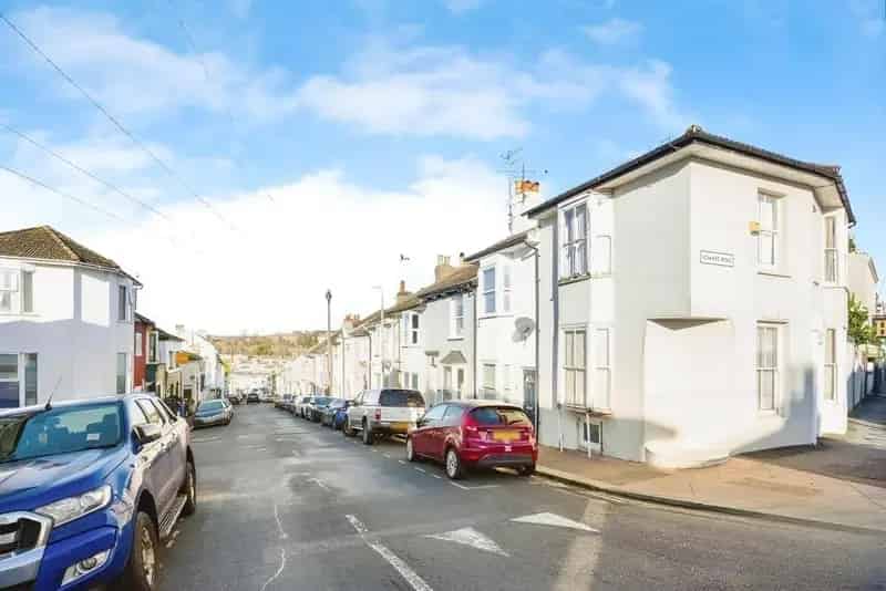 1 2 Bedroom Apartment Brighton Islingword Road Modern Recently Refurbished