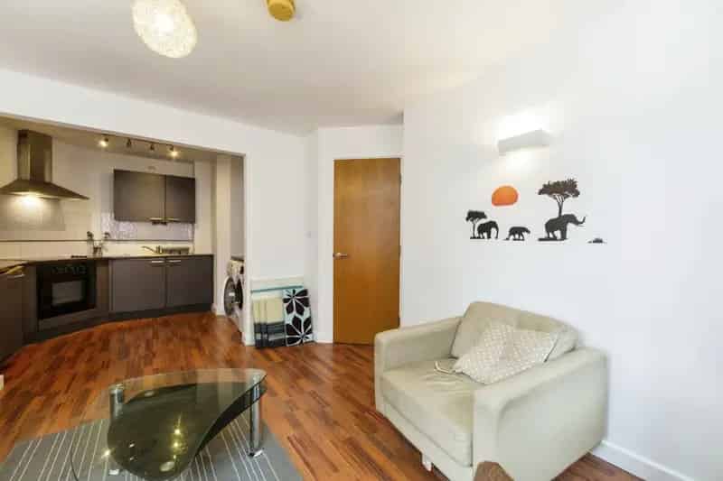 Modern One Bedroom Apartment Sheffield City Centre Available August 26