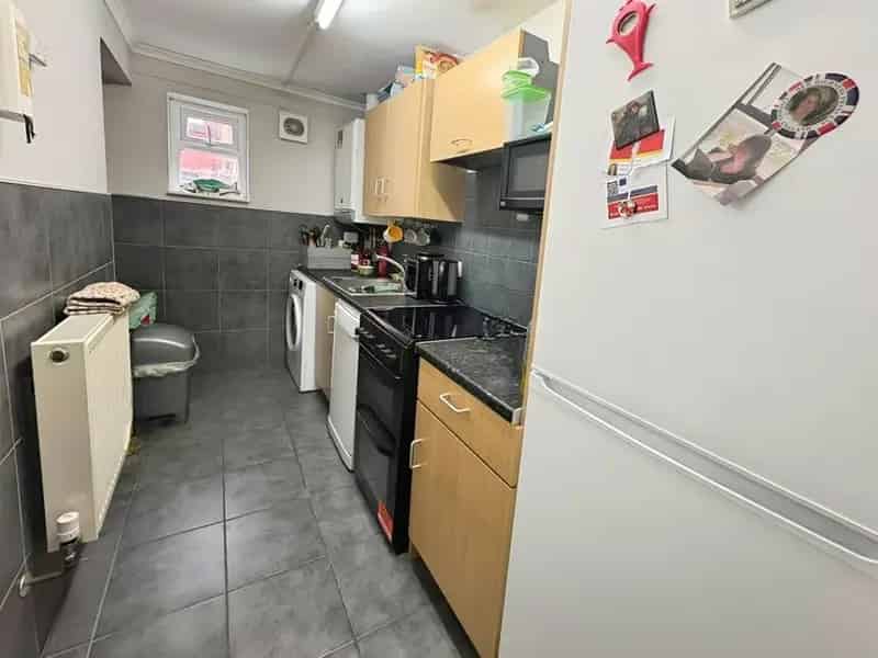 2 Bedroom Mid Terrace House Liverpool City Centre