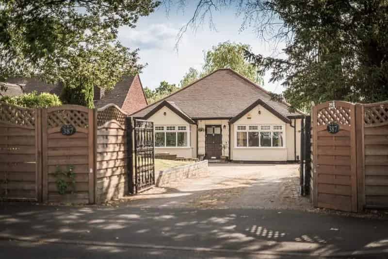 2 Bedroom Detached Bungalow for Sale in Sutton Coldfield