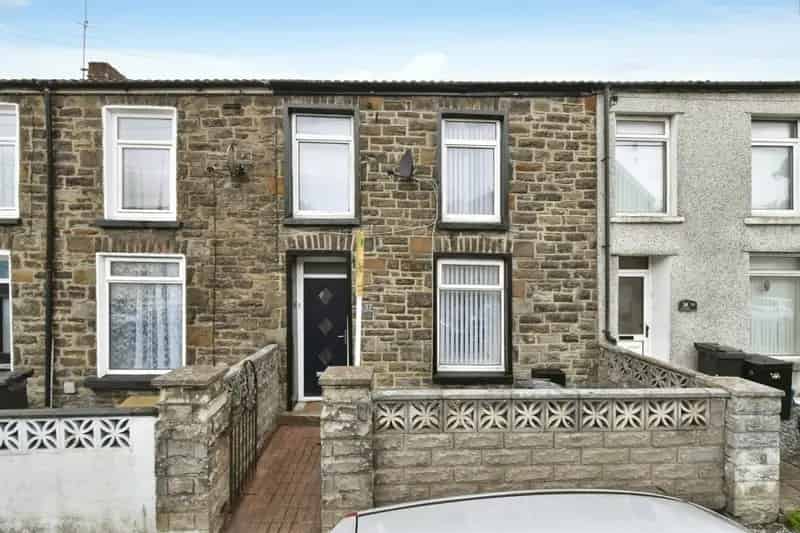 3 Bedroom Terraced House for Sale - Ideal for First-Time Buyers and Investors