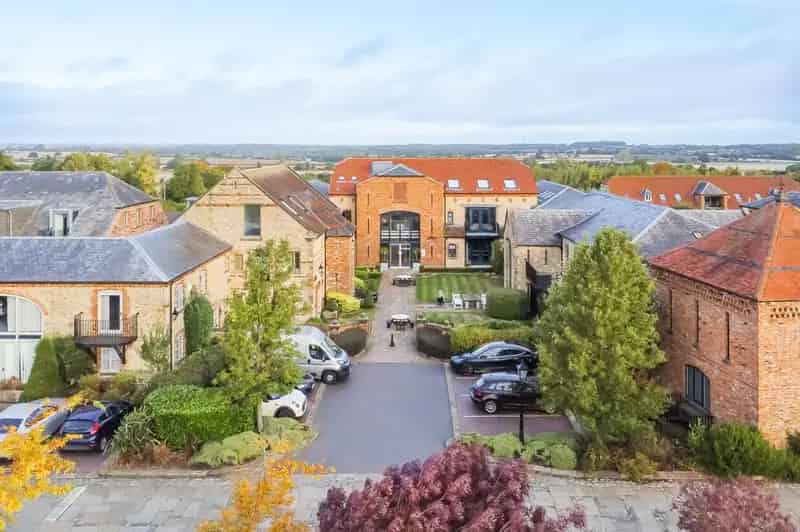 Prestigious Office Suites in Rural Business Park