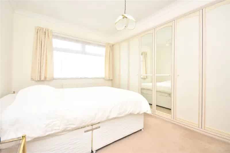 House For Sale , 4, Sandway Gardens, Leeds, England