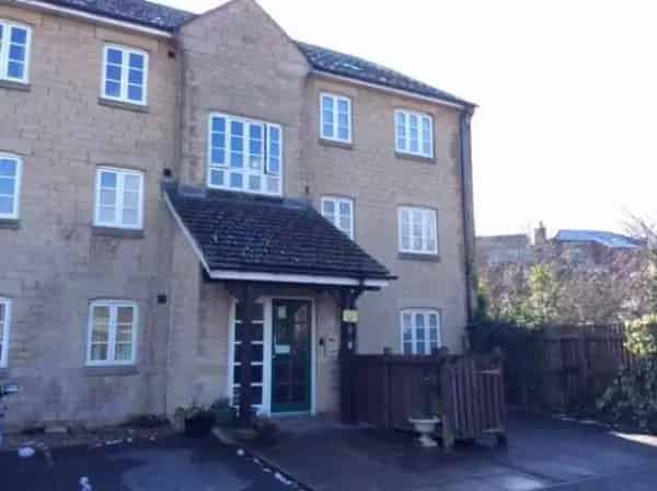 House near Bus, Aldi, and School