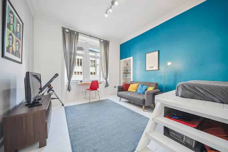 Ground Floor Tenement Flat in Cathcart Glasgow
