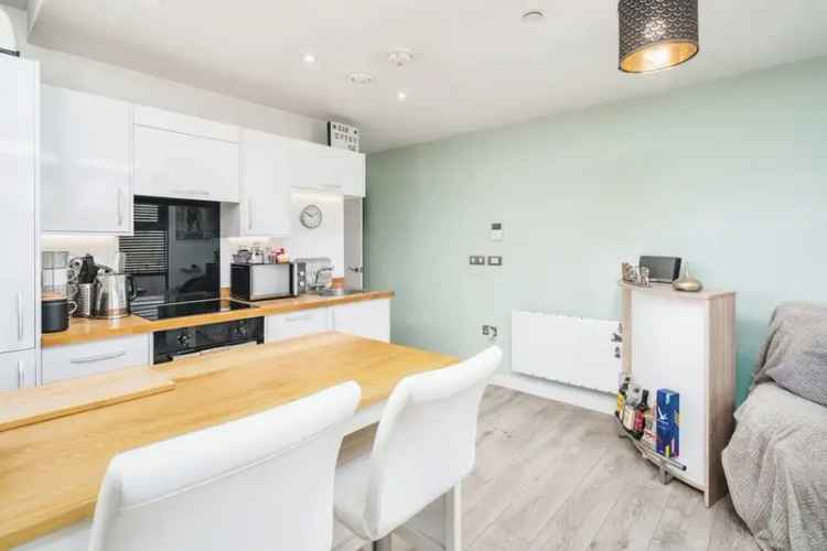 Two Bedroom Apartment Harlow - First Time Buyer Investment