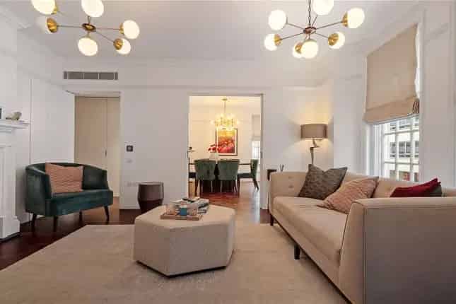 Luxury 2-Bedroom Apartment in Fitzrovia London
