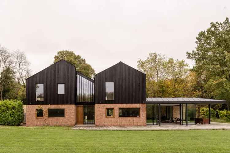 Split House Berkshire 4 Bedroom Modern Home Near Maidenhead Station