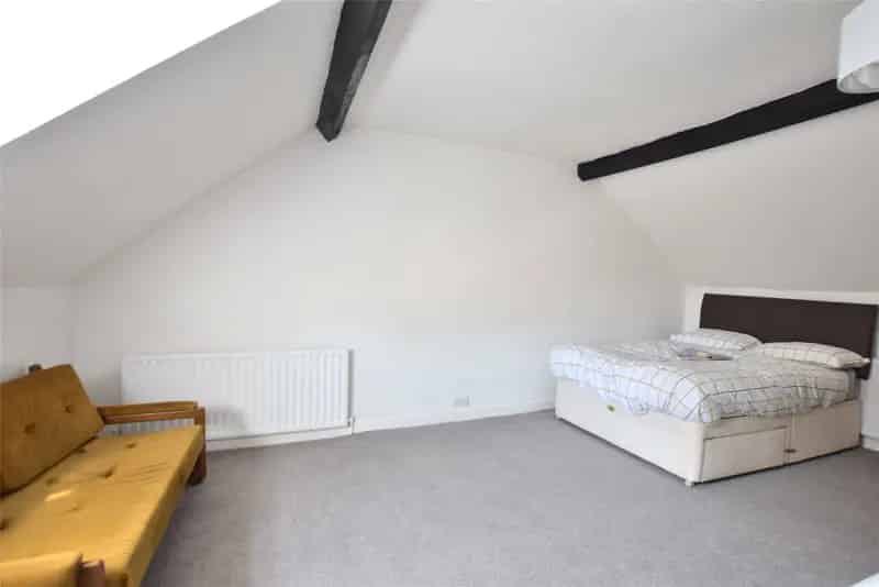 4 Bedroom Student House Near Gloucester Docks