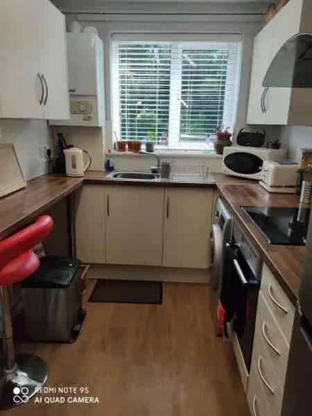 Sunny Flat Near High Street