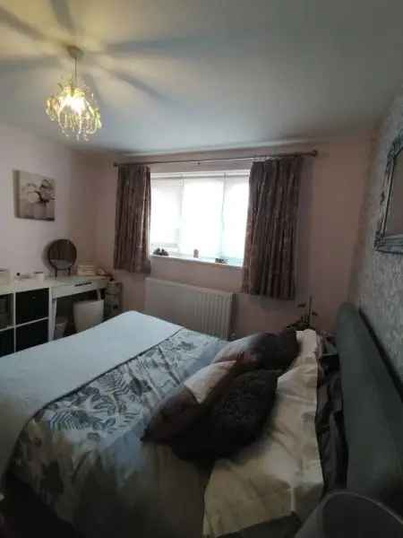 Flat For Rent in St Albans, England