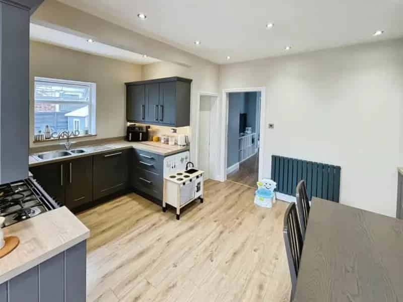 3 Bed Semi-Detached House For Sale