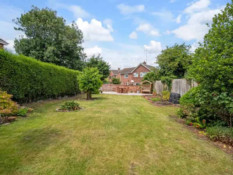 5 Bedroom Semi-Detached House for Sale in Wolston Warwickshire