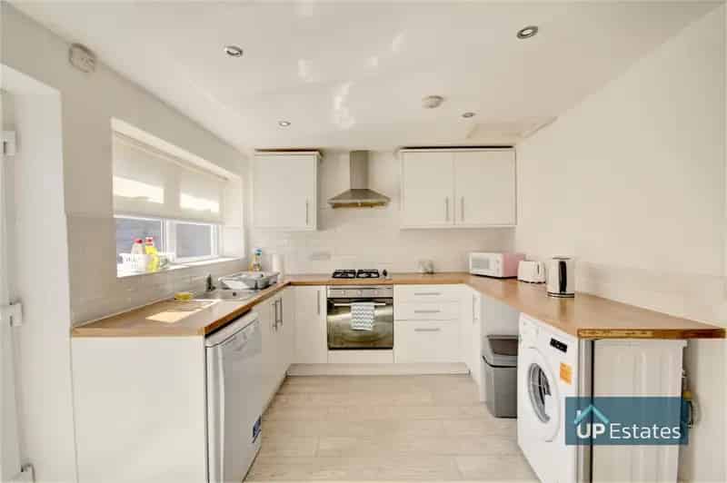 2 Bedroom Terraced House for Rent - No Chain