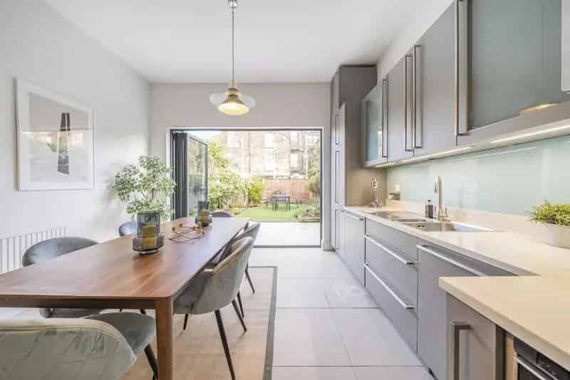 Two Double Bedroom Garden Flat Abbeville Village