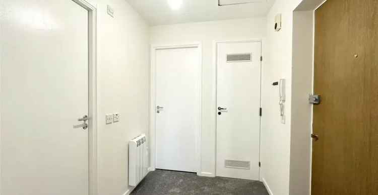 1 Bedroom Flat for Sale - Newly Refurbished