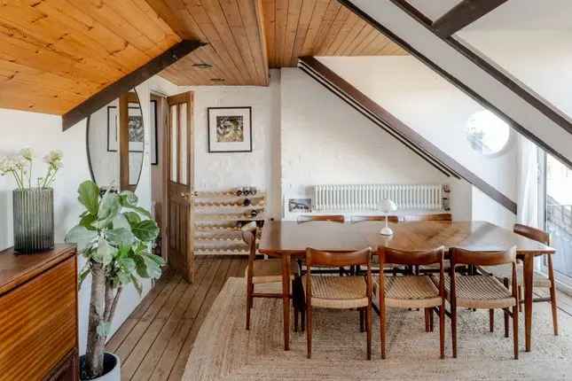 Maisonette for sale in Parliament Hill, London NW3