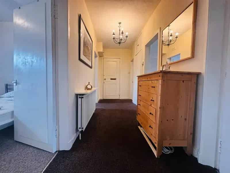 3 Bedroom Flat to Rent in Scotsoun Glasgow