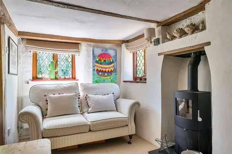 Grade II Listed 3 Bed Cottage with Annexe and Equestrian Facilities
