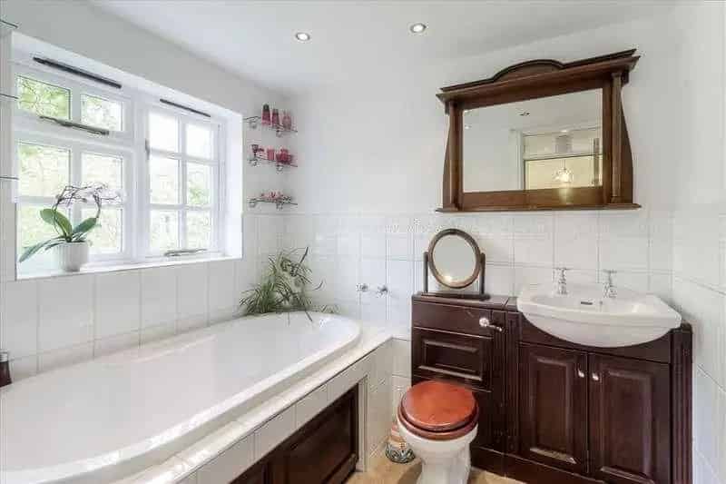 2 bed house for sale