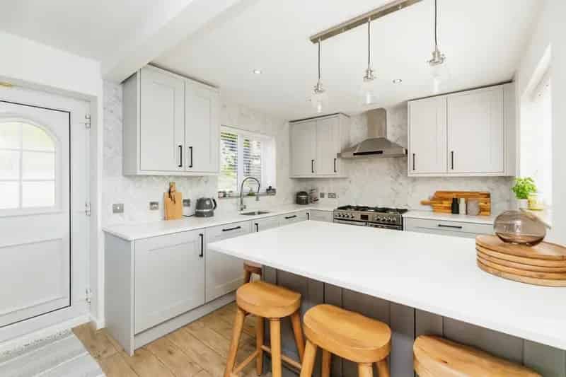 Stunning Detached Family Home in Mapplewell