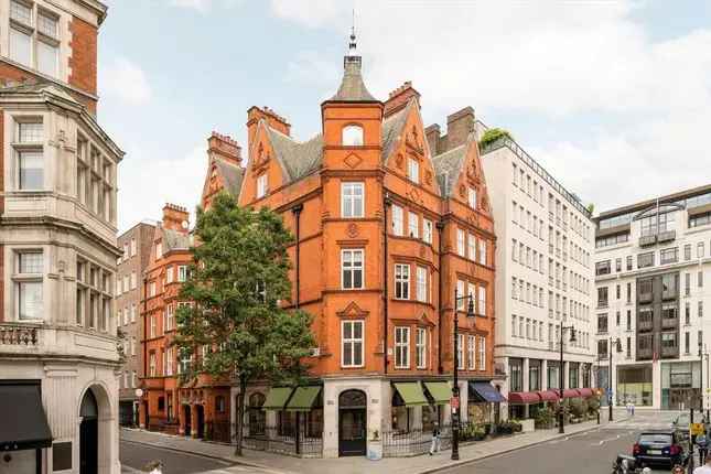 Two Bedroom Apartment Mount Street Mayfair W1K