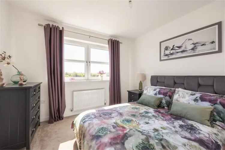 4 Bed Detached House with 2 Reception Rooms Uphall Station