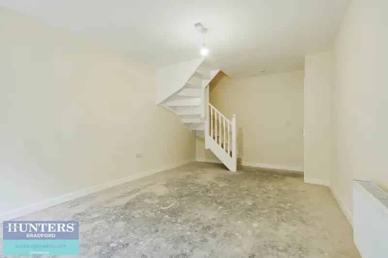 6 Bedroom Bungalow For Sale in Bradford