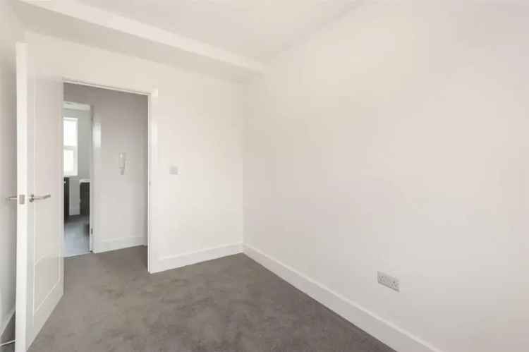 2 Bedroom Flat House to Rent in Acton