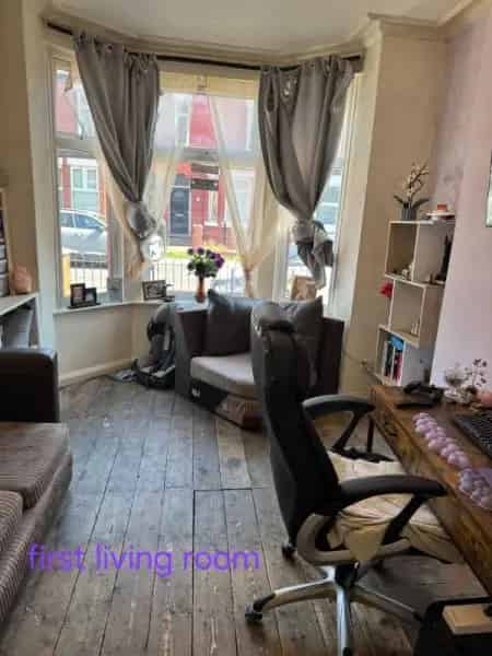 4 Story 3 Bedroom House with 2 Living Rooms and Basement