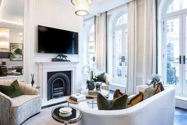 2-Bedroom Apartment with Terrace Kensington