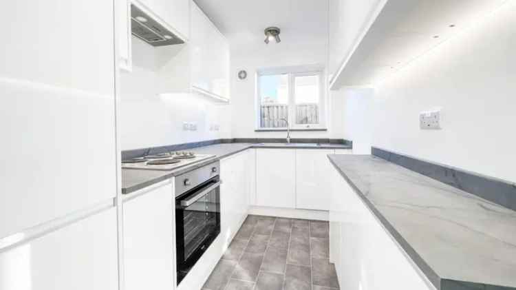 2 bed flat for sale