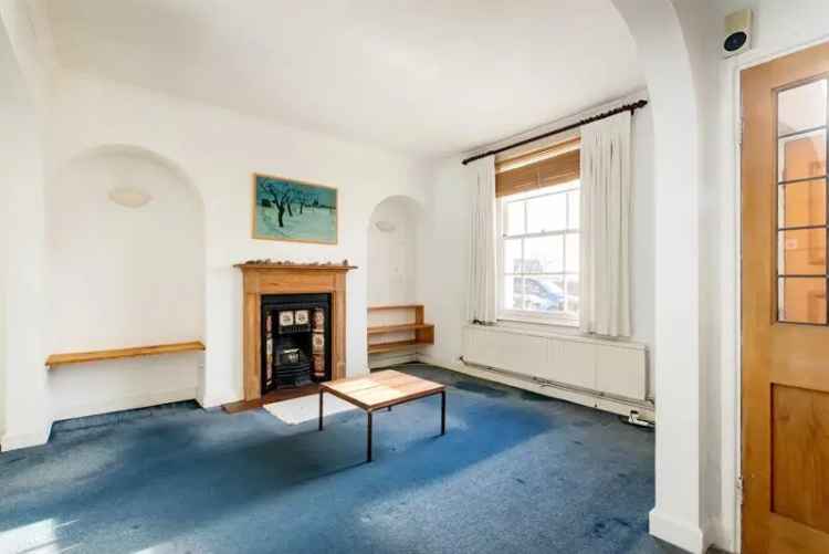 3 Bedroom Victorian Townhouse for Sale Near Whiteladies Road