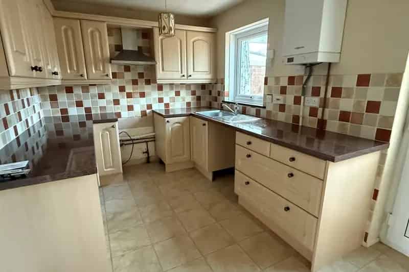 Four Five Bedroom End Terrace House Stonebridge Estate Frome