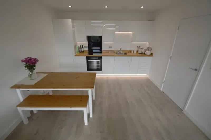 Spacious 1 Bedroom Flat in Edinburgh - Available Mid July