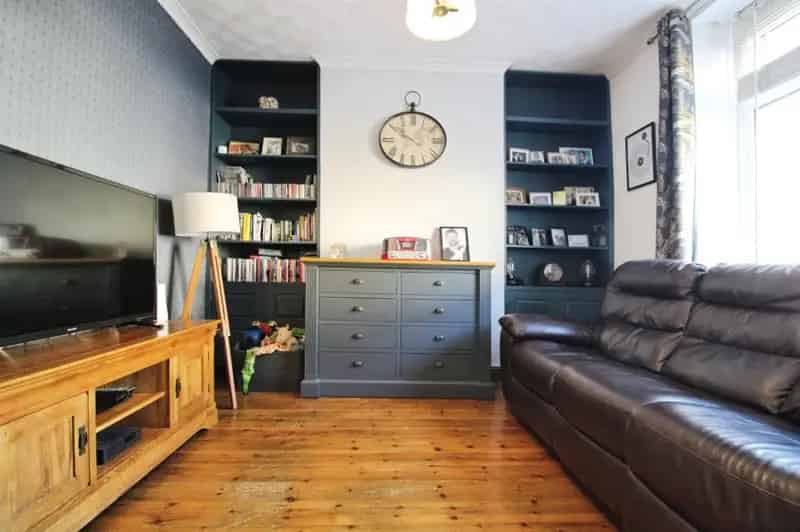 2 Bedroom Terraced House Near Amenities