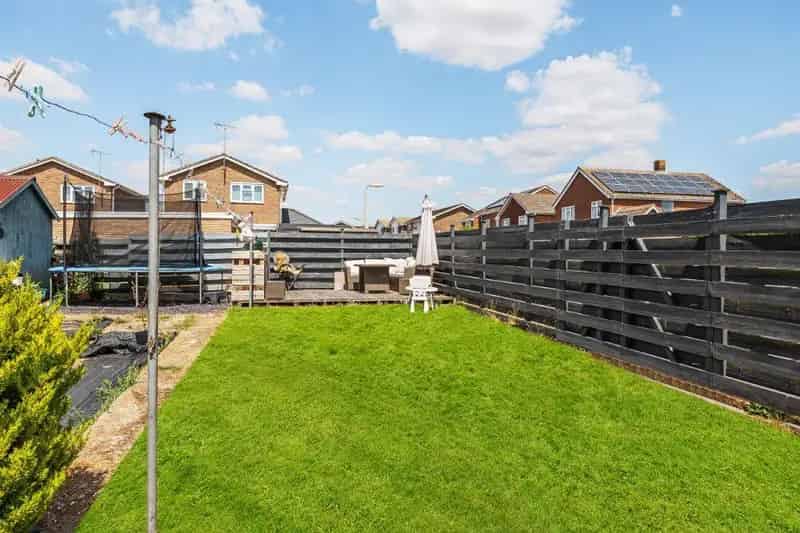 4 Bed Detached House for Sale in Charlton Andover