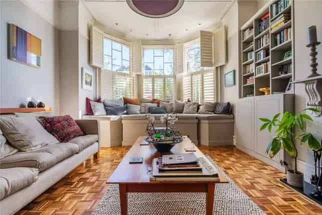 Semi-detached House for Sale Telford Avenue London SW2