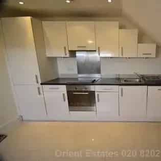 2 Bedroom 2 Bathroom Furnished Flat near Middlesex University