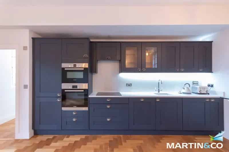 2 Bedroom Apartment with Private Roof Terrace and Parking For Sale
