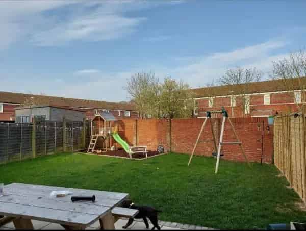 Semi Detached House 2 Bedrooms Large Garden Driveway