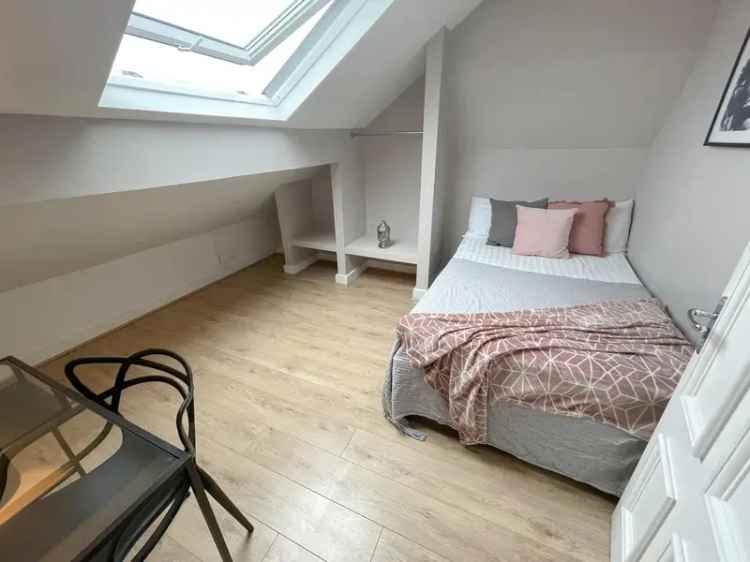 6 bedroom terraced house to rent