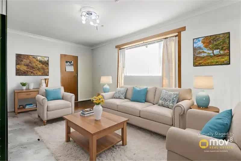 3 Bed Semi-Detached House with Garden and Driveway