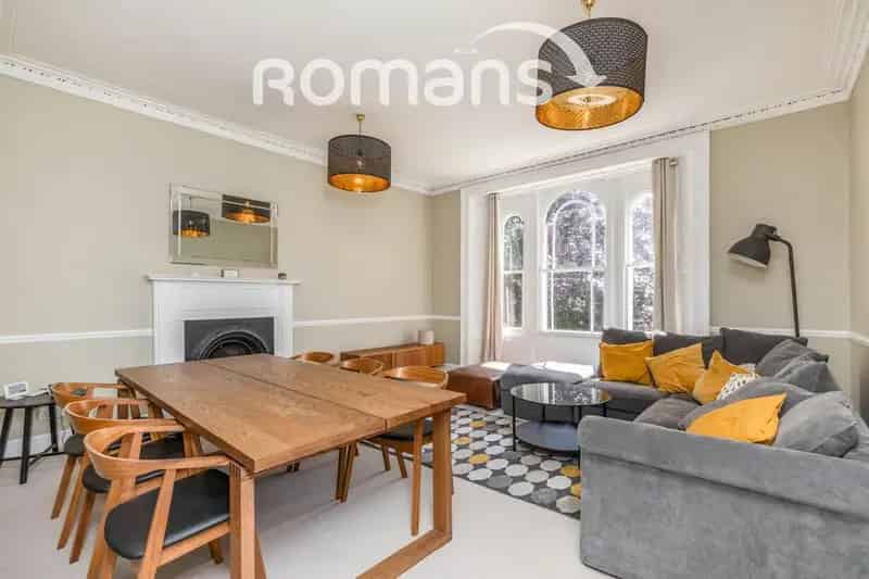 2 Bedroom Flat to Rent