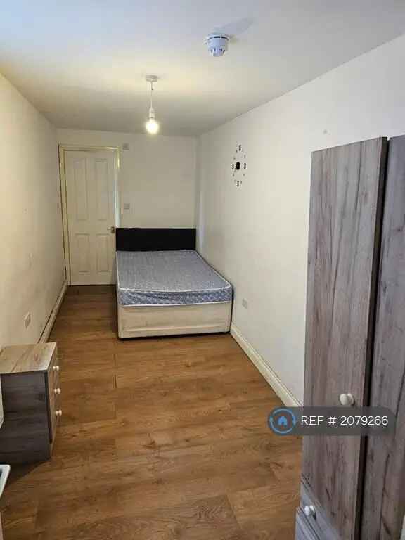 Modern Ensuite Rooms Bolton Professional House Share