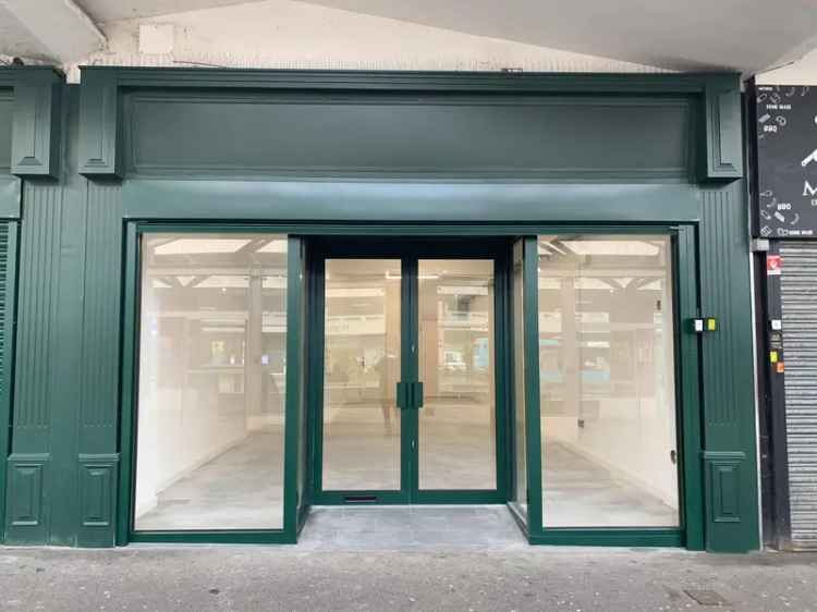 Retail Unit with Storage Office in Harlow Town Centre